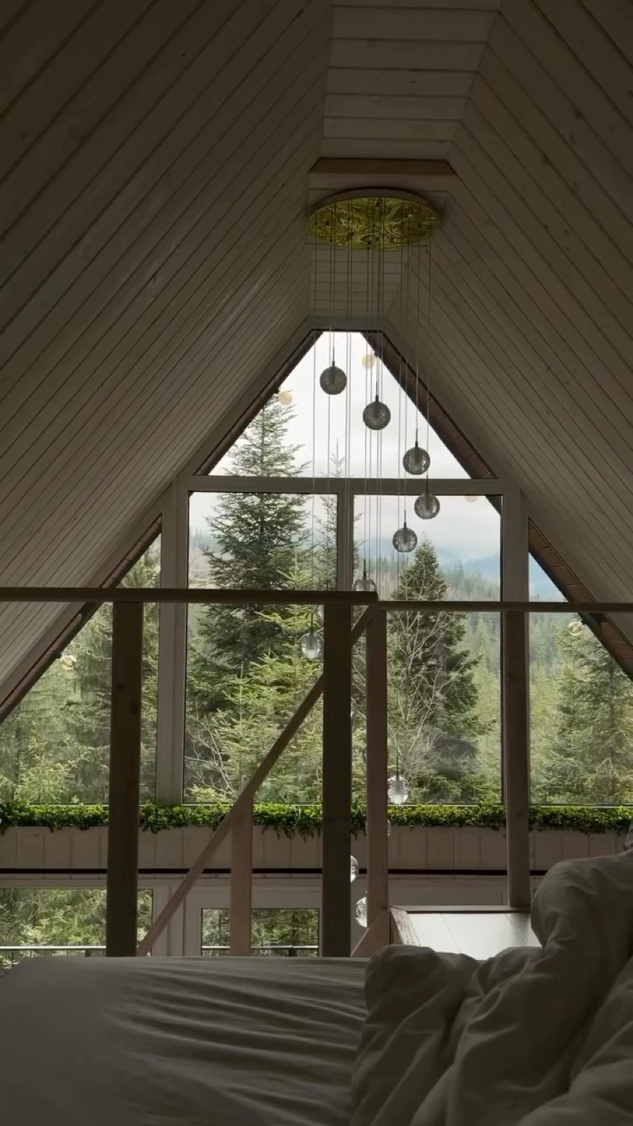 Панорамне вікно A-frame